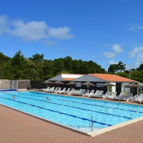 piscine et détente village club La Palmyre