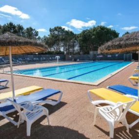 piscine et détente village club La Palmyre
