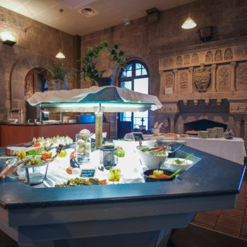 buffet village club Mandelieu La Napoule