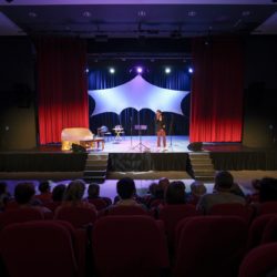 salle d'animation village club Mandelieu La Napoule